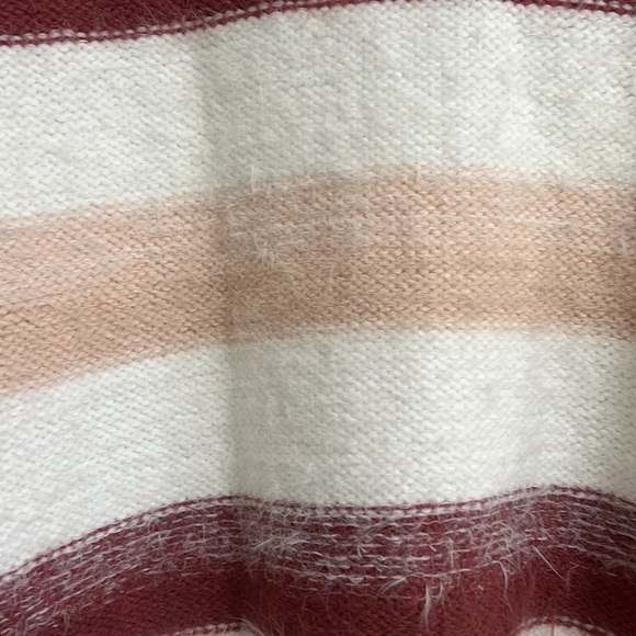 Gentle Fawn Sweater - Picture 3 of 5